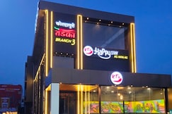 Hotel Happy Stay AC/ Non AC Rooms, Kolhapur