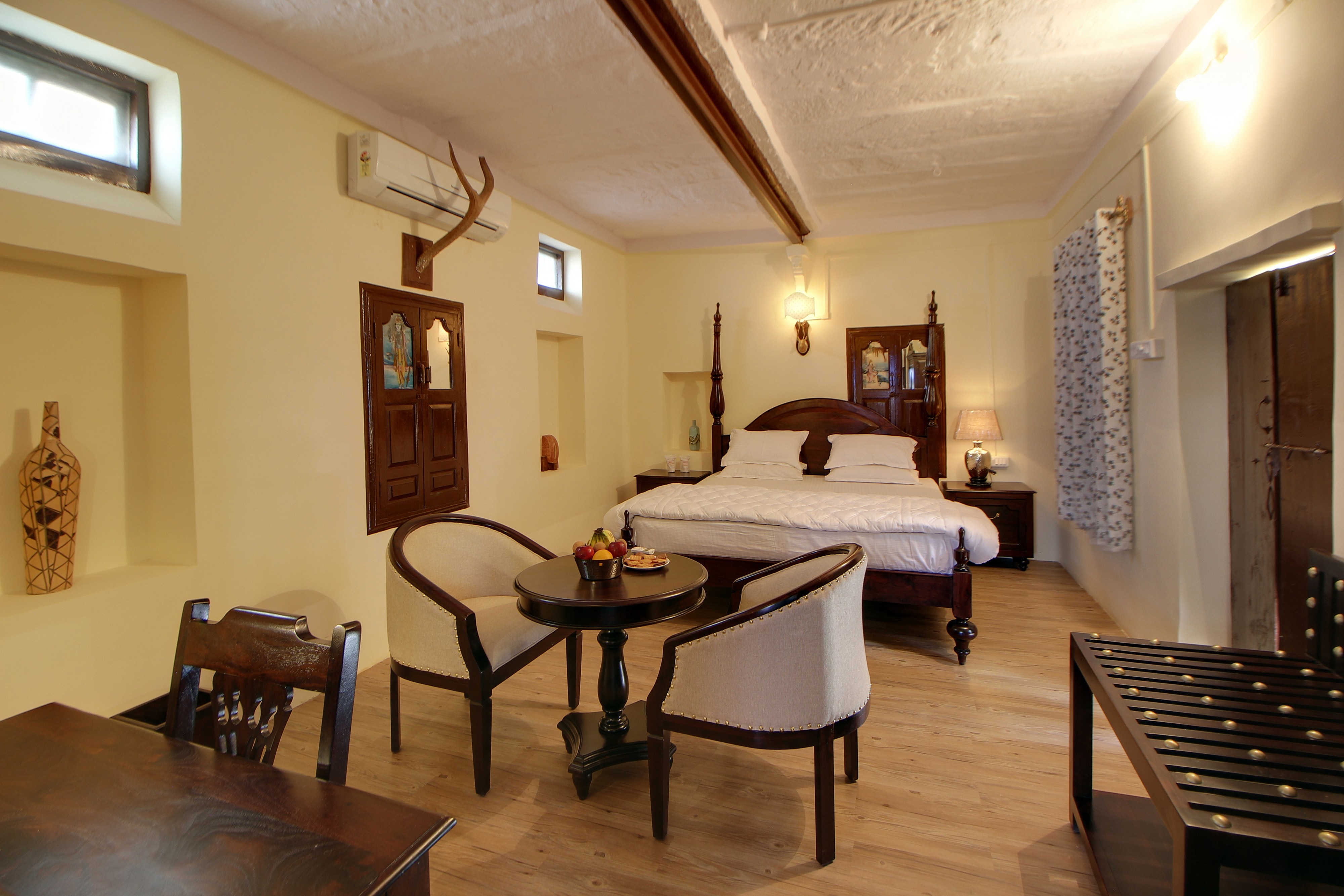 Jawai Castle Resort - A Heritage Hotel in Jawai Leopard Reserve - Tap to explore photos