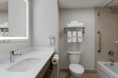 Holiday Inn Express & Suites OTTAWA EAST - ORLEANS, Lanark