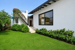Nivant Villa by StayAtlas, Sangamner