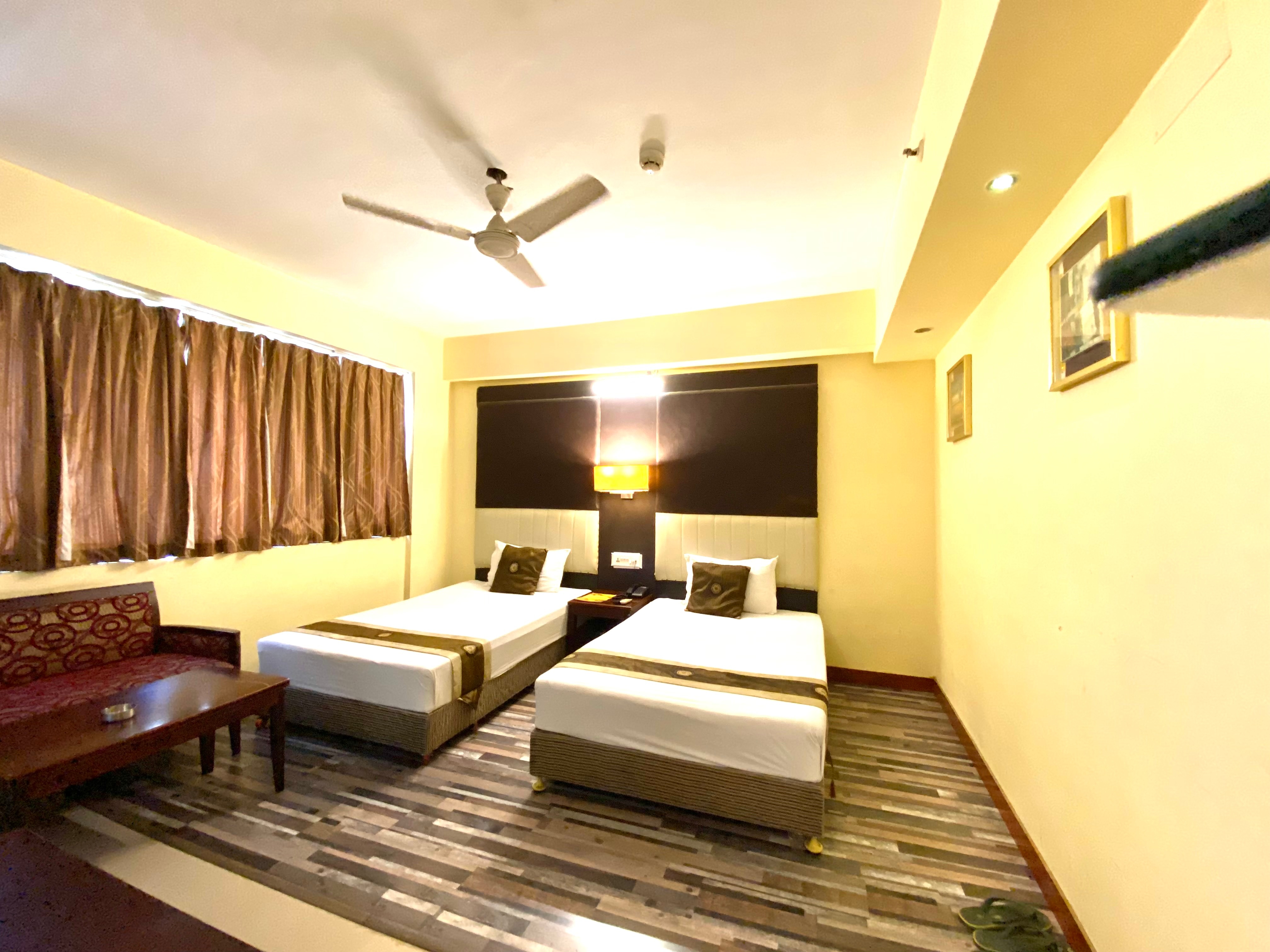 Astoria Hotel- Kolkata - Tap to explore photos