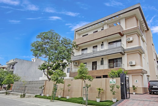 Treebo Modern Stays