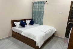 Hotel Dwarika Inn & Restaurant, Varanasi
