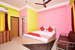 OYO Trinayani Guest House, Tarapith