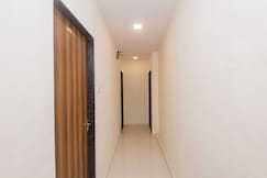OYO Flagship 23259 Hotel Galaxy Inn, Mumbai