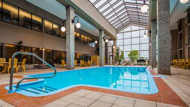 Best Western Hotel Universel Drummondville - Tap to explore photos