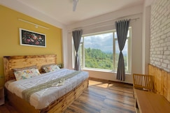 High and Seek Homestay| Mountain-facing Rooms, Theog