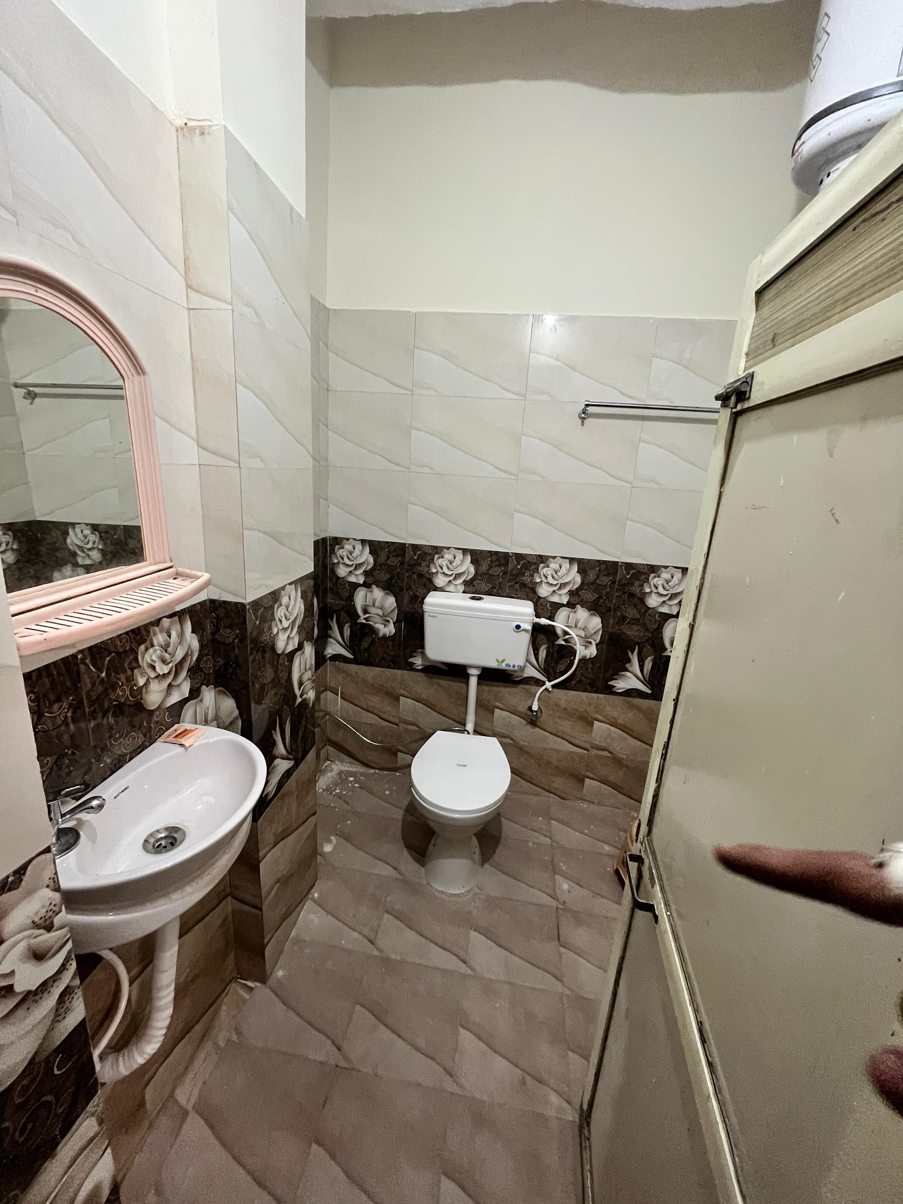 Jai Shree Balaji Home-stay - Tap to explore photos