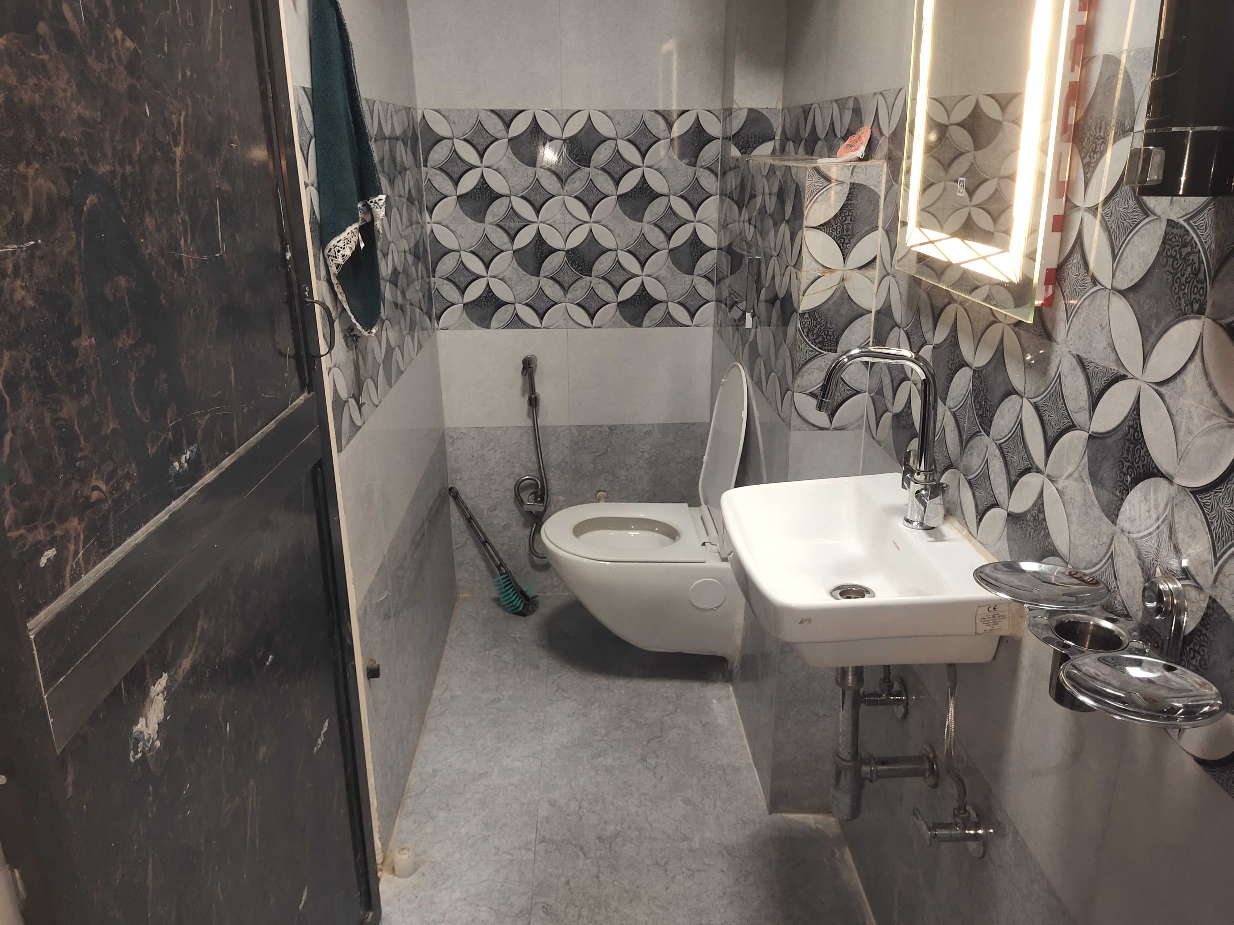 Hotel O Awadh Kunj Palace - Tap to explore photos