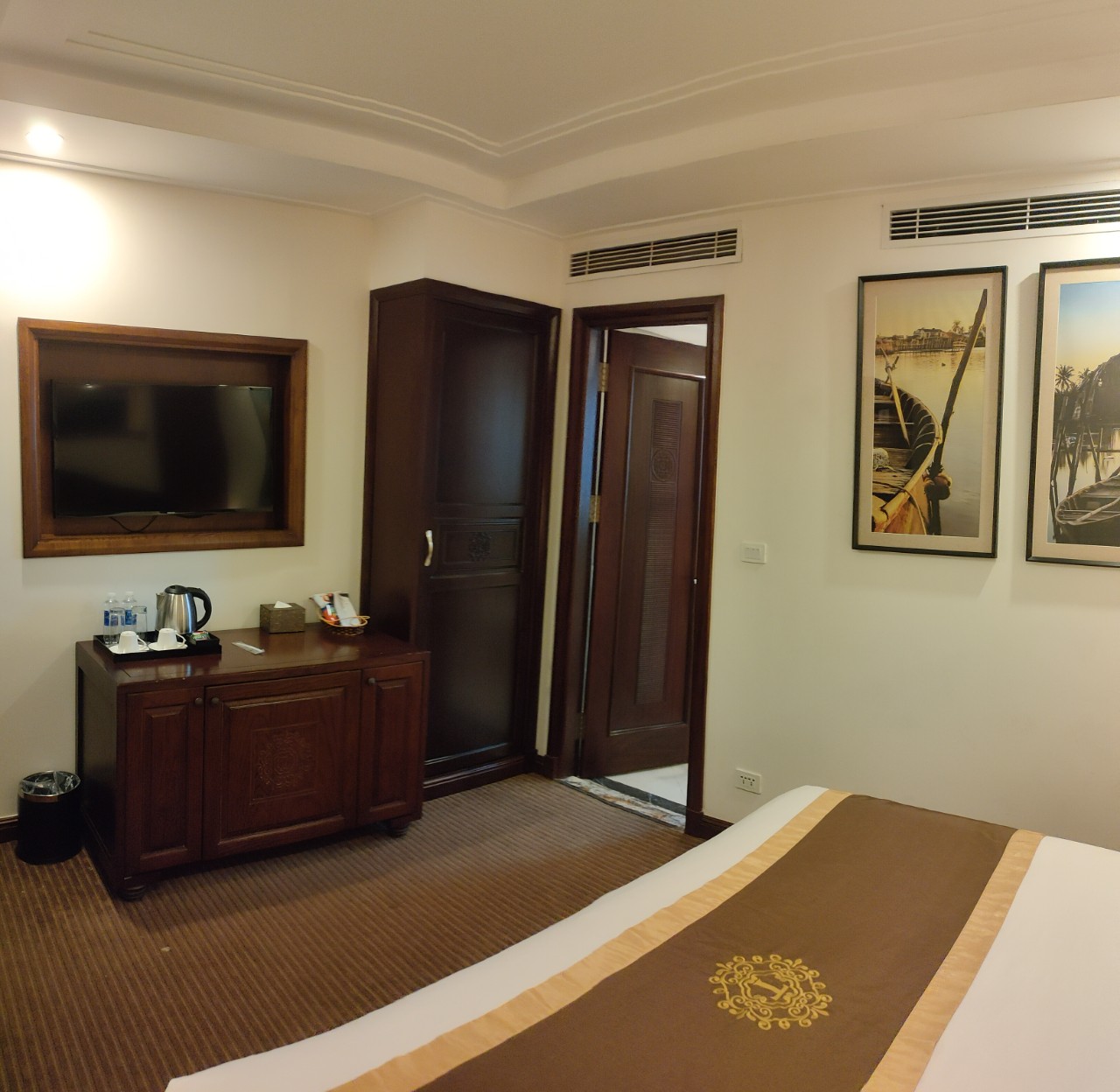 Rex Hanoi Hotel - Tap to explore photos