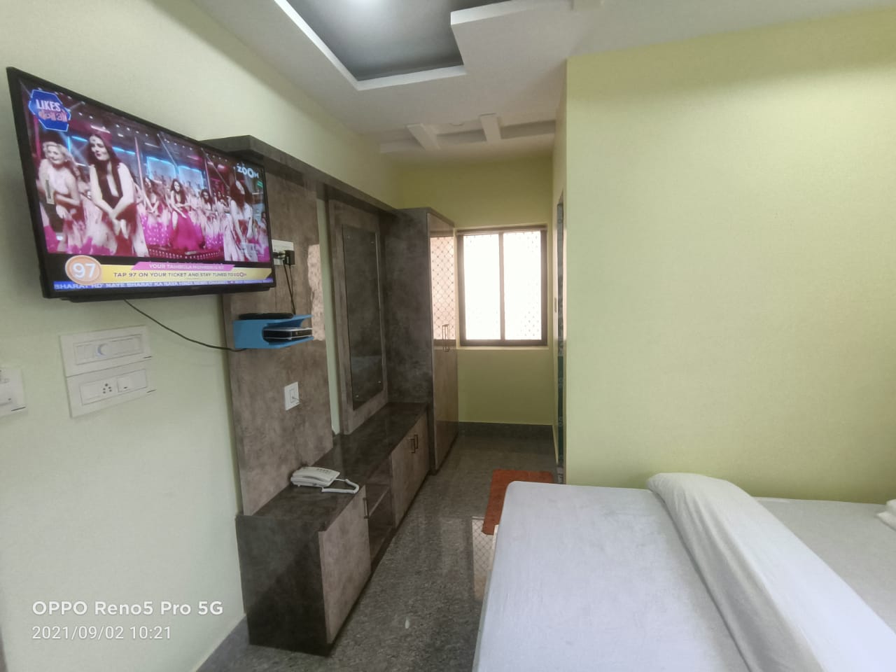 Hotel O Mahavir Guest House - Tap to explore photos