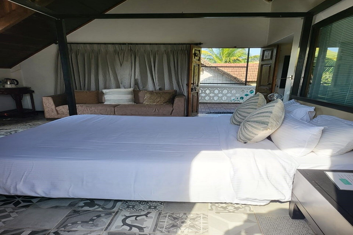 Aarya's Water Boutique Hotel - Tap to explore photos
