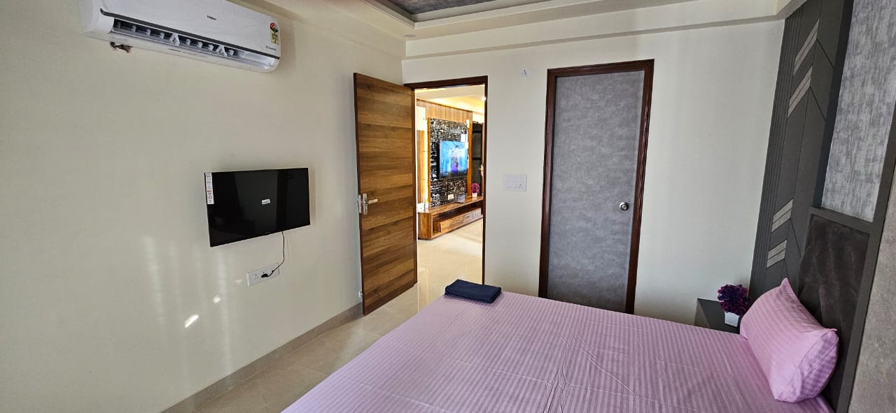 Lavish Homestay - Tap to explore photos