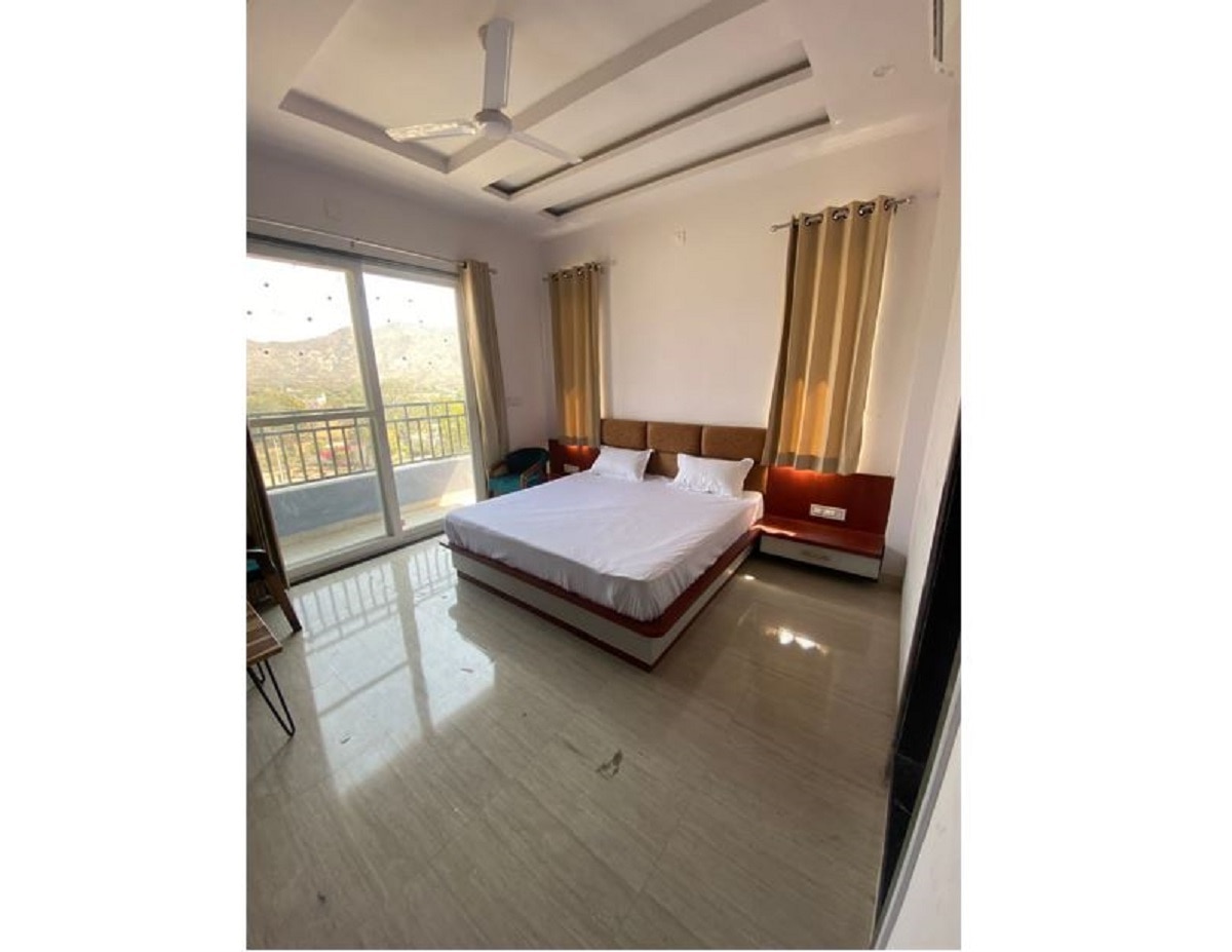 Hotel Garudaa Hill Udaipur - Tap to explore photos