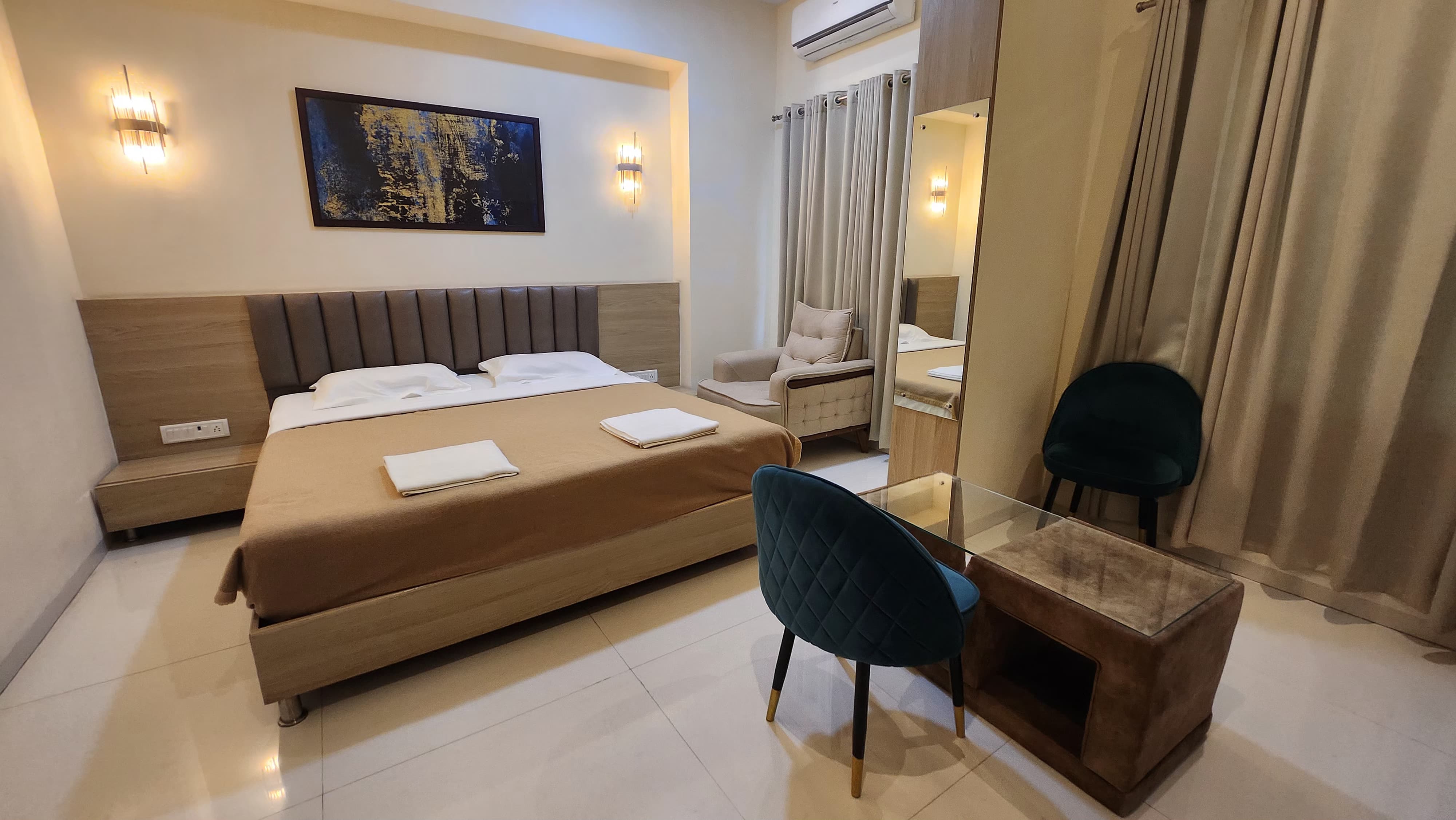 Suite Room 1