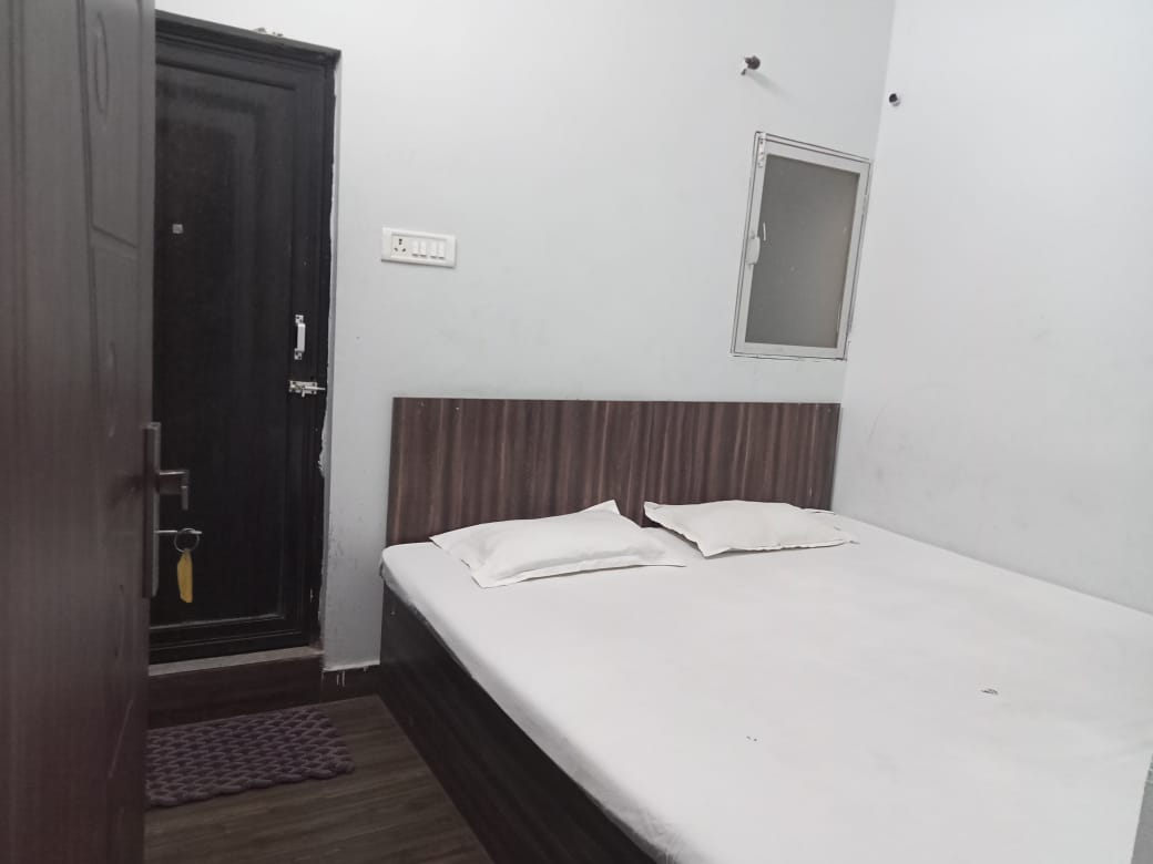 SHRI SIDDH HOTEL AND RESTAURANT - Tap to explore photos