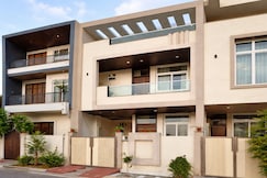 Elegant Villa Getaway Near Kendra Vihar D Mart, Jaipur