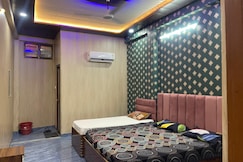 Om Geeta Palace, Ayodhya