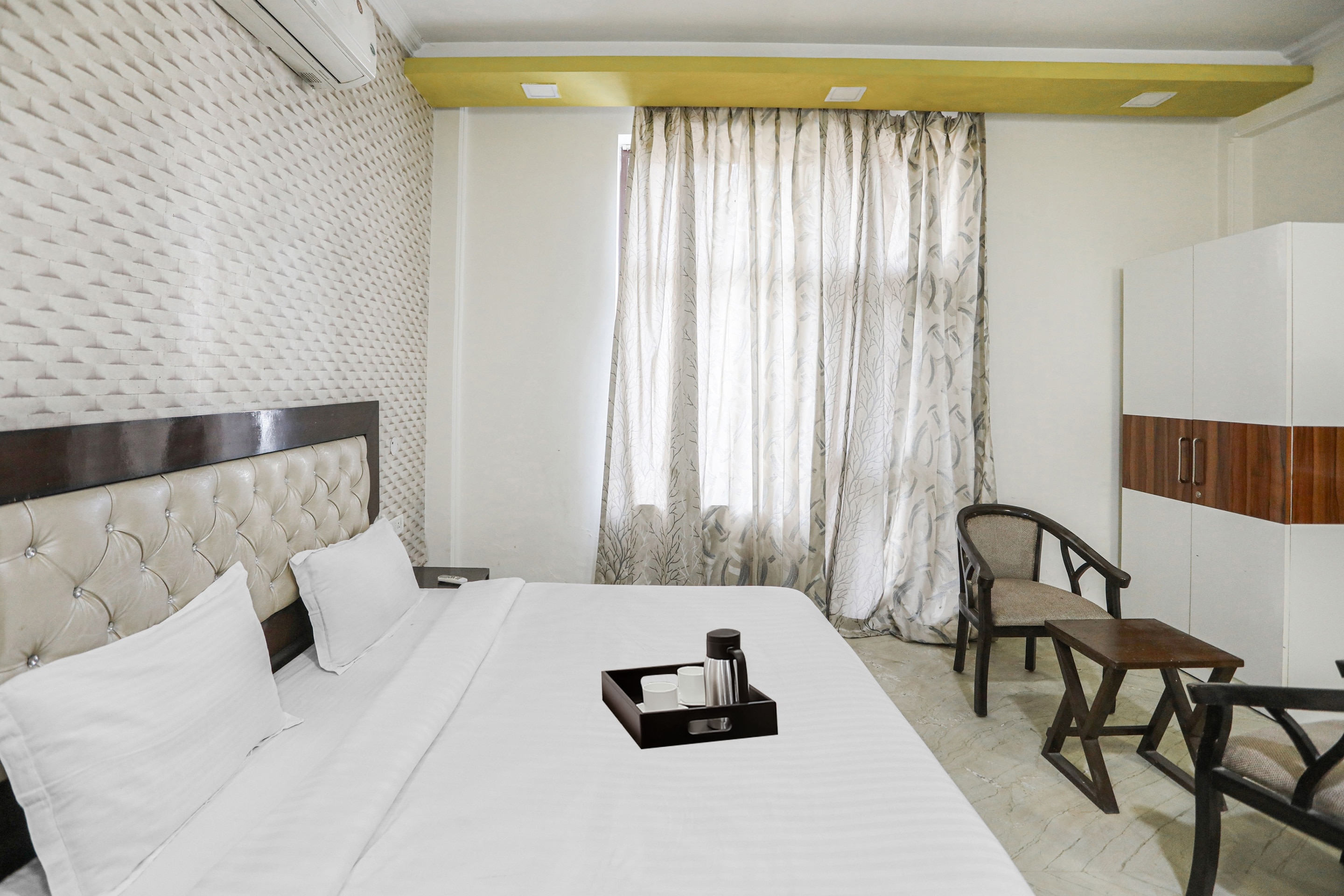 Hotel O Arihant Stays - Tap to explore photos