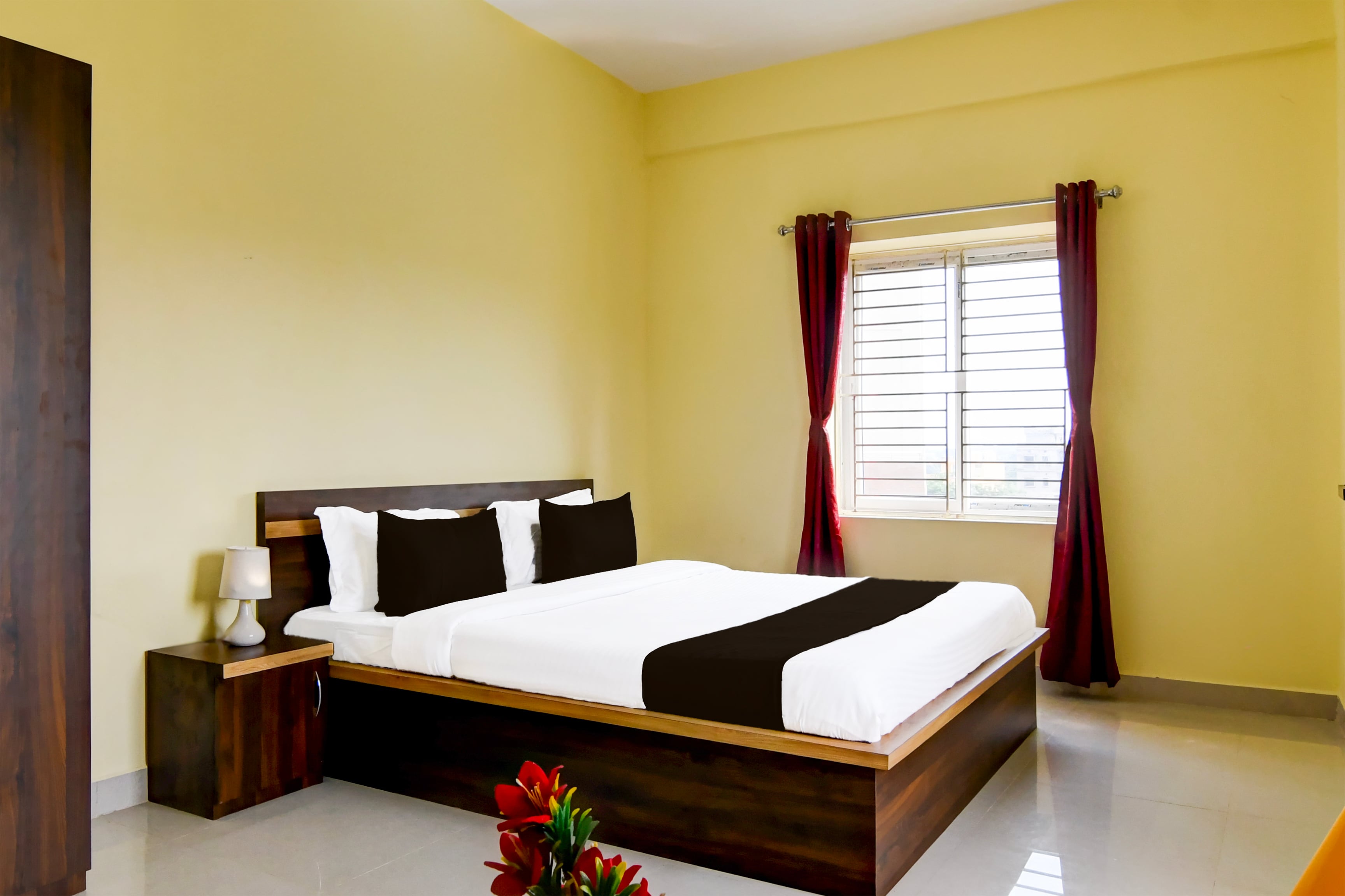 Hotel O DUTTA RESIDENCY PREMIUM - Tap to explore photos