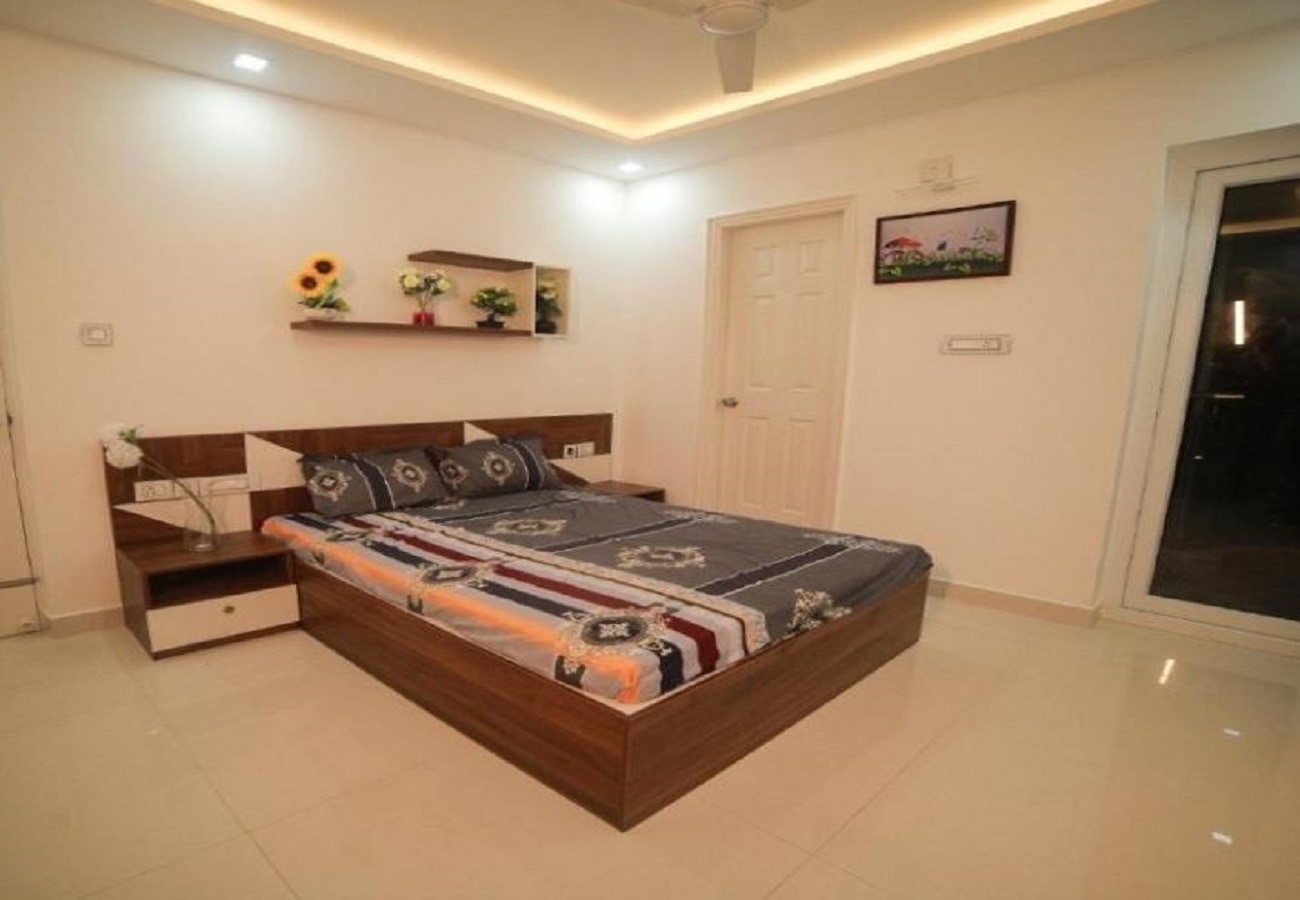 Best Serviced Apartment at Kims, Lulu and Infosys - Tap to explore photos