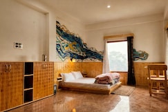 Trishul Stays 2BR - FF Mountain Stay by Homeyhuts, Sainj