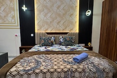 Cozy 1RK Near Metro| Couple Friendly Apartment, Noida