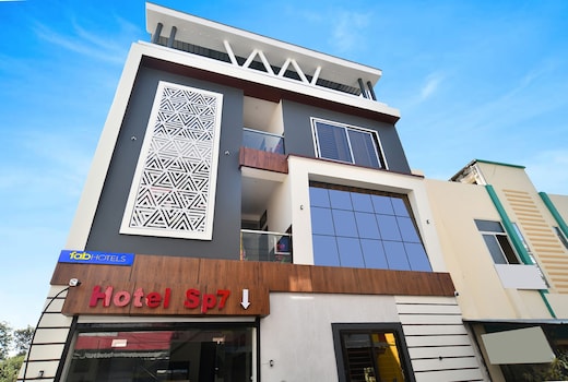 FabHotel SP 7