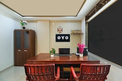 Super Hotel O New Cyber Grand Madhapur, Hyderabad