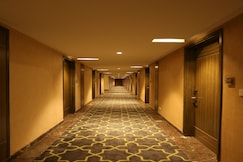 HOTEL JUMP IN & OUT, Coimbatore