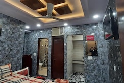 Aggarwal luxury room with private kitchen washroom and balcony along with fridge Ac  Android tv wifi, Delhi