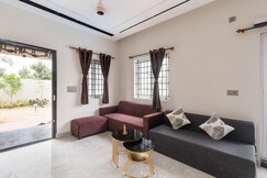 Bloom Haven Pool Villa 1h HSR Blr, Hosur