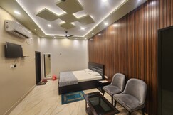 Hotel BM Palace, Mirzapur