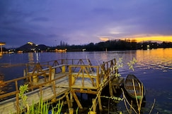 LakeSide Homestay | Srinagar, Srinagar
