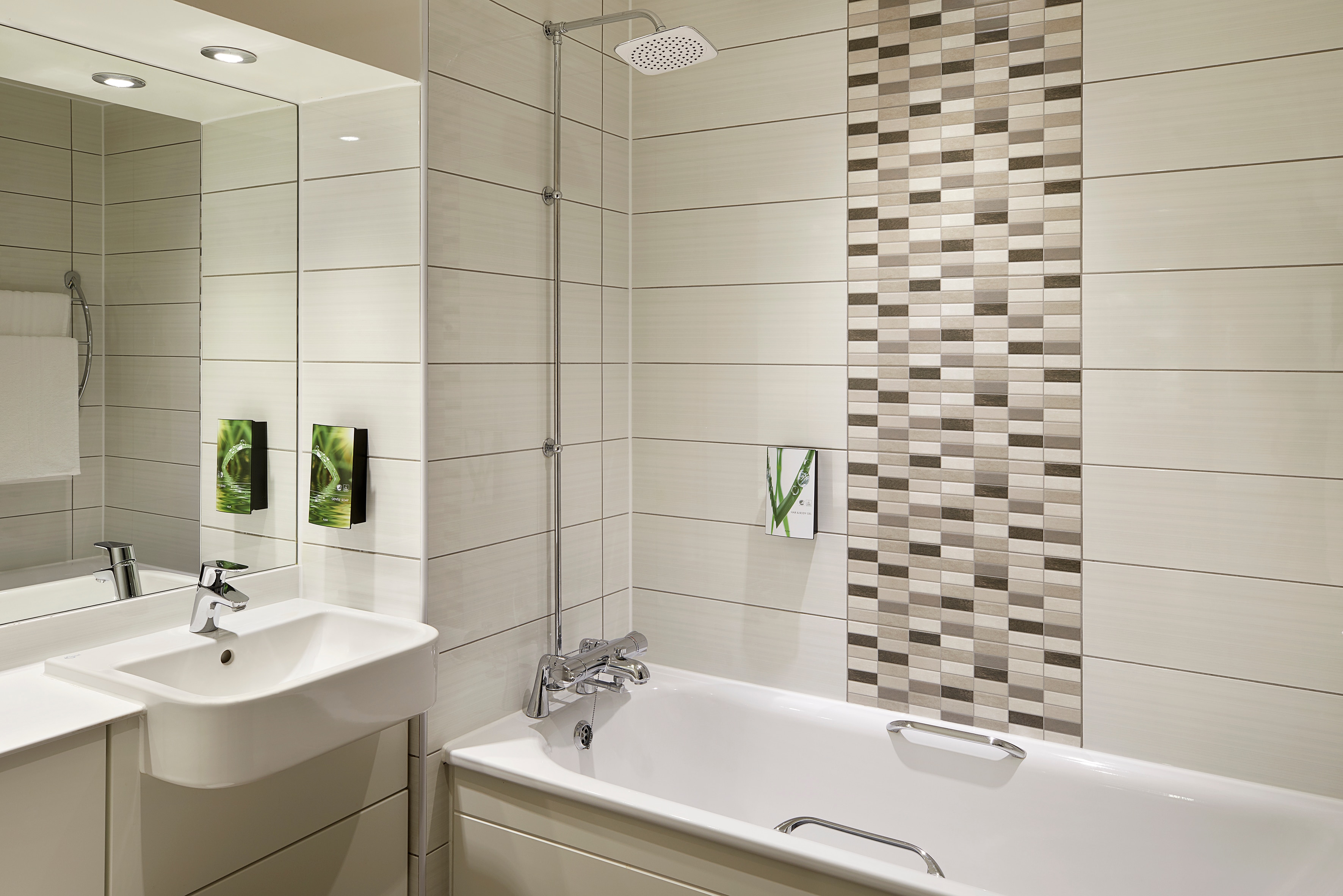 Premier Inn Edinburgh A7 (Dalkeith) - Tap to explore photos