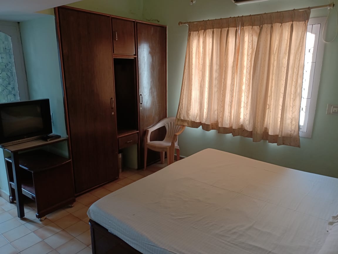 NARESH LIVE INN GUEST HOUSE - Tap to explore photos