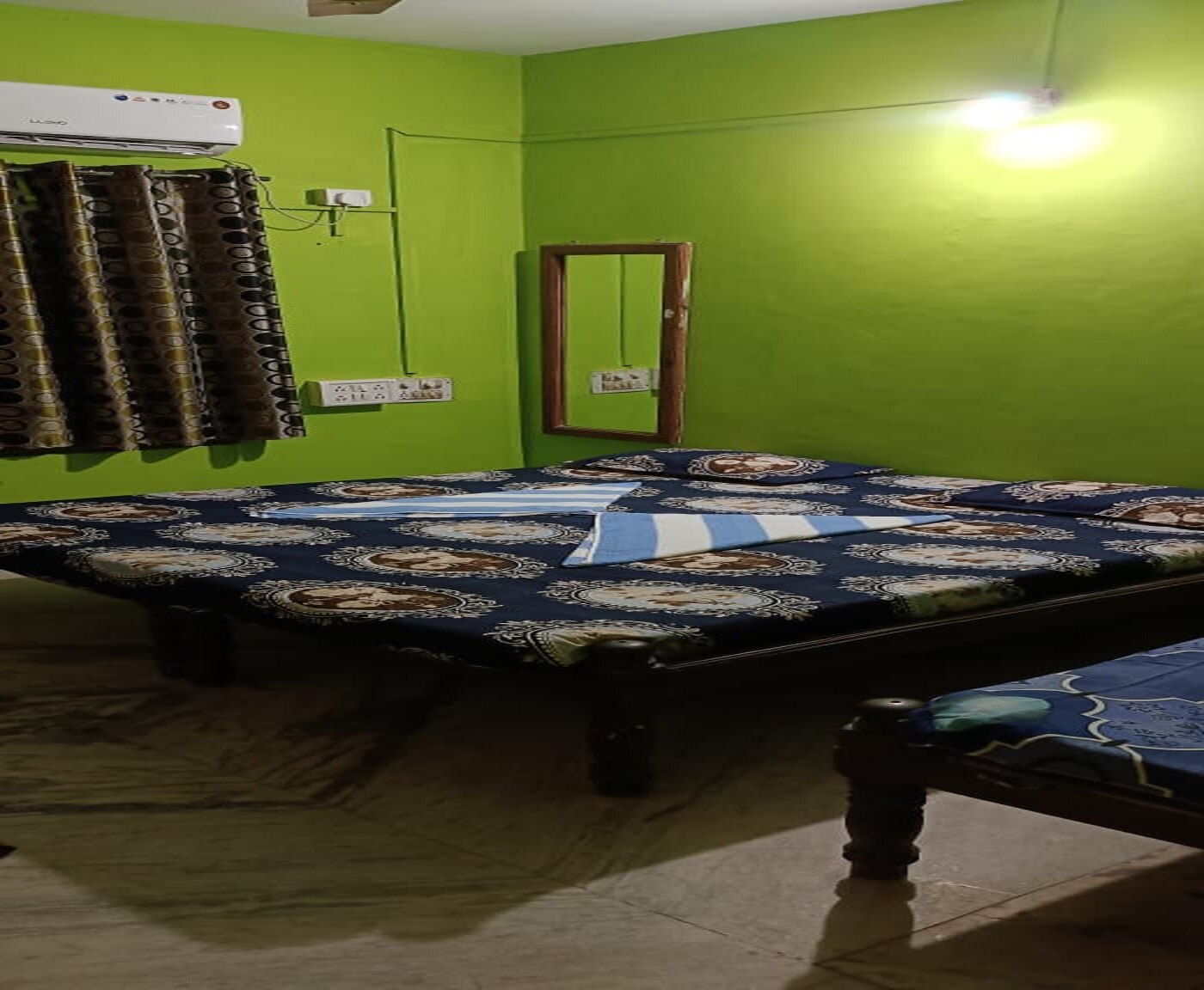 Maruti Beach House - Tap to explore photos