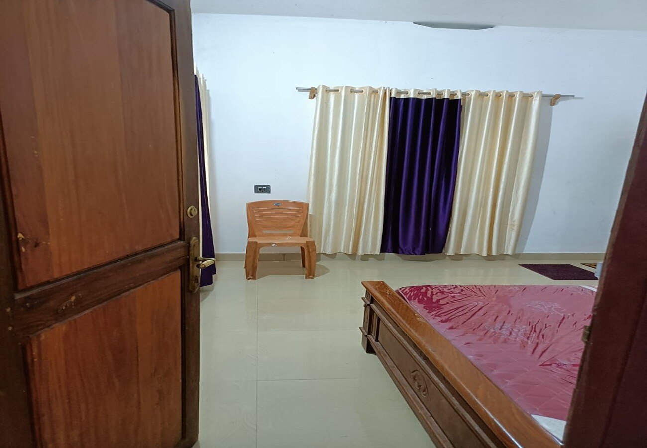 Ammani Holiday Home - 3 BHK - Tap to explore photos