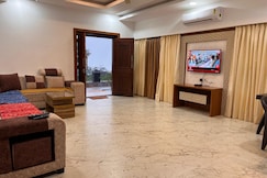 Casa Mount Breeeze, Wai