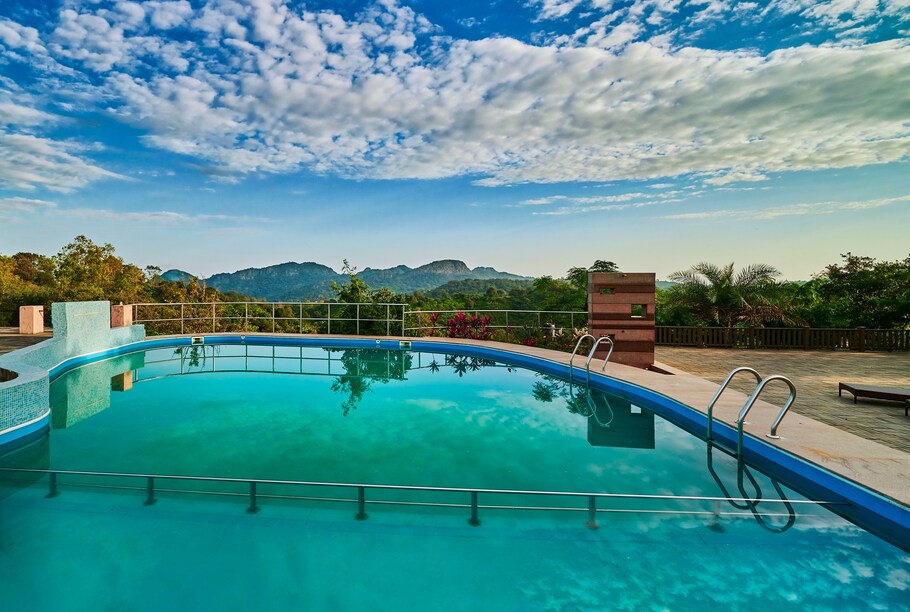 Sterling Mount Abu 𝗕𝗢𝗢𝗞 Mount Abu Resort 𝘄𝗶𝘁𝗵 ₹𝟬 𝗣𝗔𝗬𝗠𝗘𝗡𝗧
