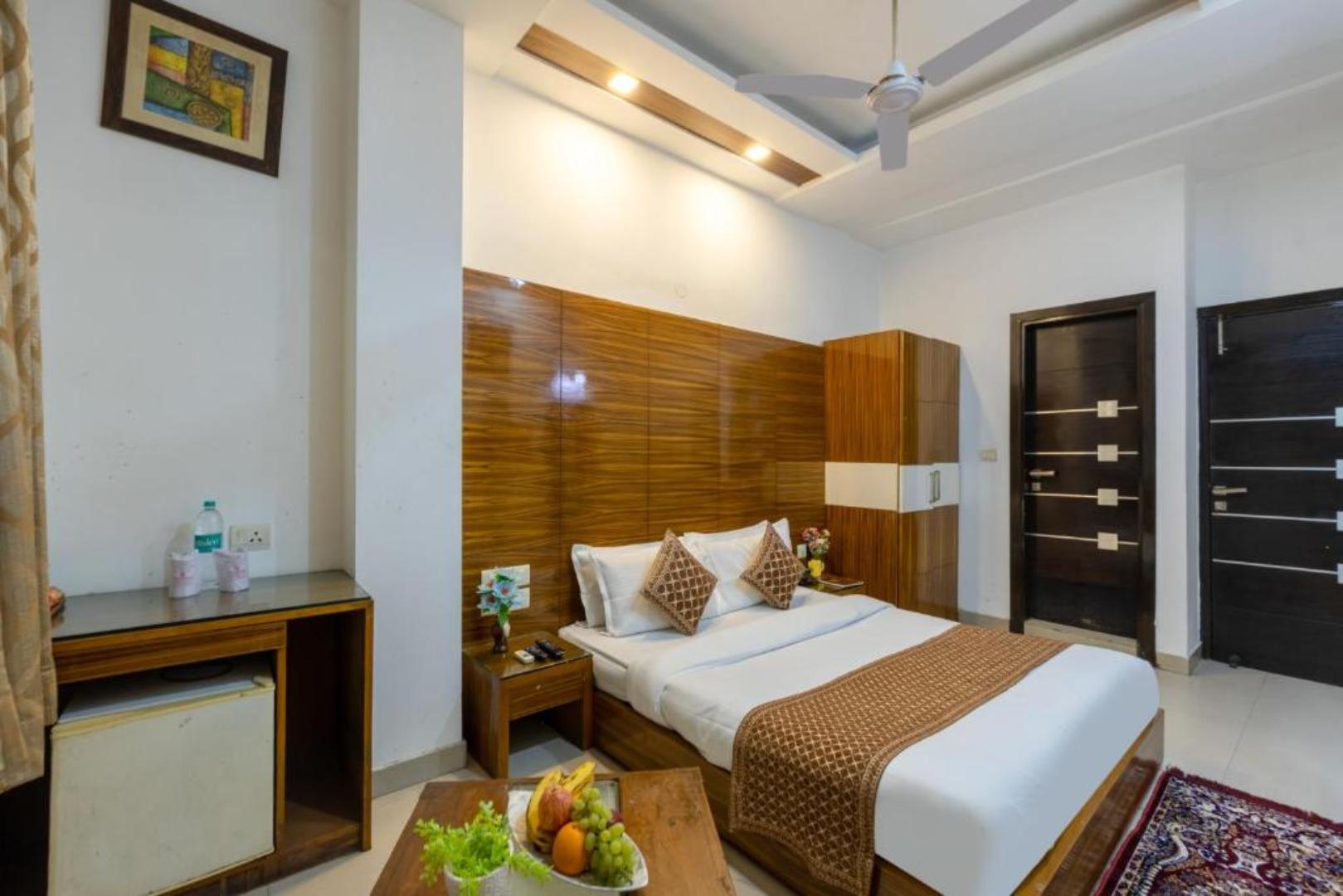 Hotel Chanchal Continental - Tap to explore photos