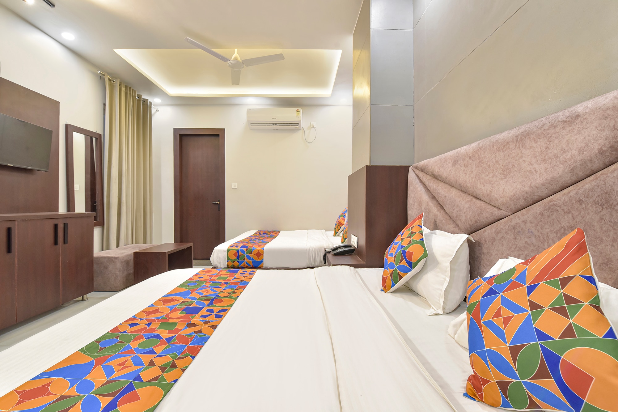 FabHotel Mahadev Palace - Tap to explore photos