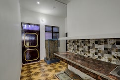 SPOT ON Golden Imperial, Aligarh