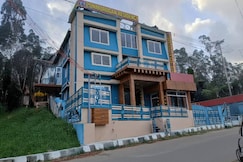 Ponmurugan Recydency, Munnar