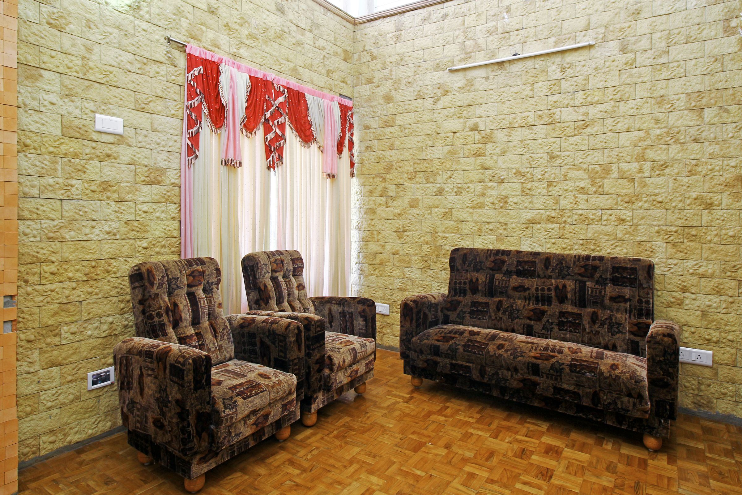 Najima Guest House - Tap to explore photos