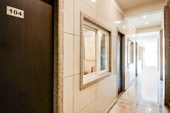 Hotel O Signature Guest House, Lucknow