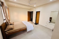 Navyug Delight Resort Rooms Spacious Lawns Park, Nashik