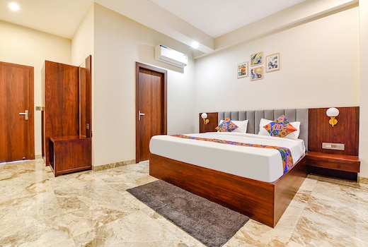 FabHotel Pravaasam Residency