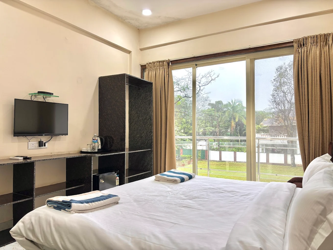 Amari villa 4BHK In Lonavala By ClickMyStay, Lonavala