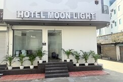 Hotel Moon Light, Phagwara